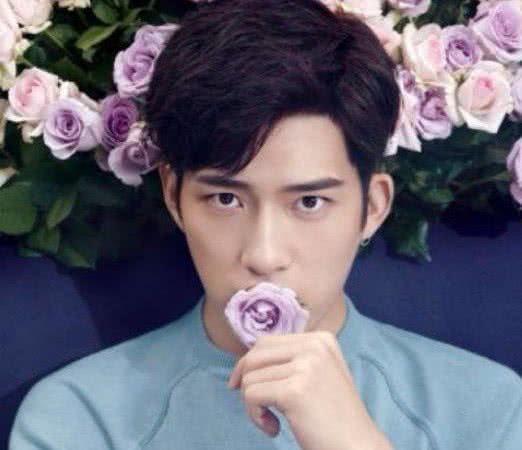 吃瓜明星爆料暗黑反差,暗黑反差背后的吃瓜真相