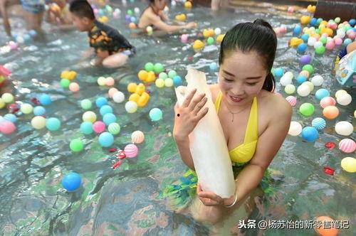 泡温泉的视频,视频带你领略泡汤的惬意时光