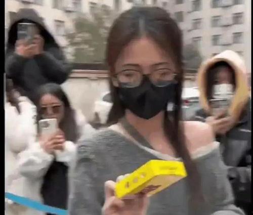 jj吃瓜爆料,jj吃瓜爆料，带你直击明星幕后真相