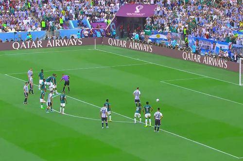 梅西点球视频,精准射门，力挽狂澜