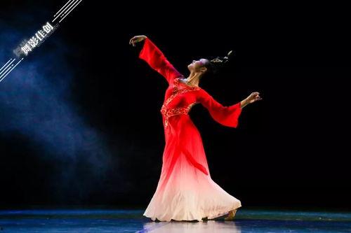 古典舞青莲舞蹈视频,古典韵味盎然