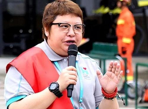 韩红视频,温情瞬间，传递爱与希望