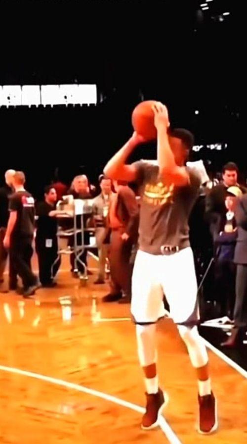 投篮慢动作视频,篮球投篮技巧解析与动作分解