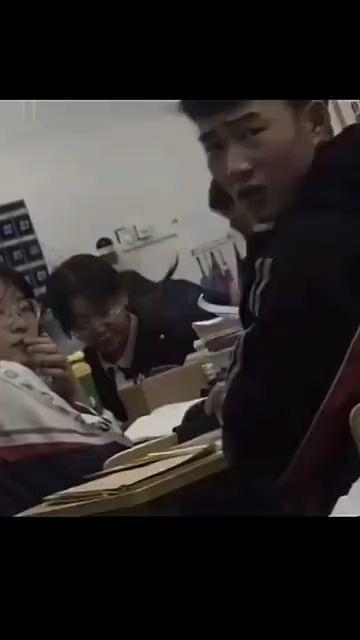 让人感动的视频,那些触动心灵的感人视频