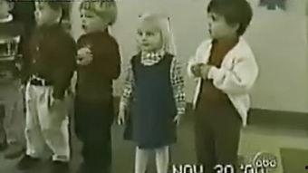 外国小孩视频,外国小孩日常生活的趣味瞬间