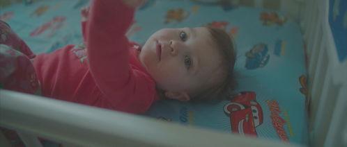 外国小孩视频,外国小孩日常生活的趣味瞬间