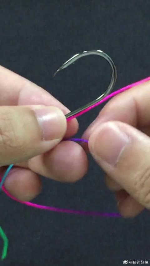 绑鱼钩的视频,钓鱼新手必备技巧