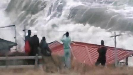 海啸的视频,海啸震撼瞬间纪实