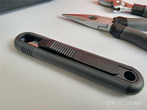 壁纸刀怎么换刀片视频,轻松掌握换刀技巧