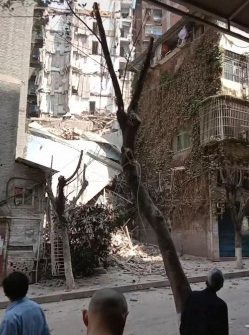 楼房倒塌视频,现场画面令人触目惊心”