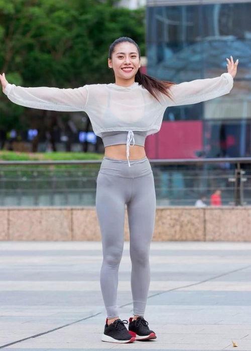 美女紧身裤视频,展现曼妙身姿