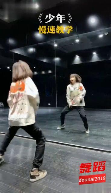 男生舞蹈视频,揭秘男生舞蹈视频的魅力瞬间