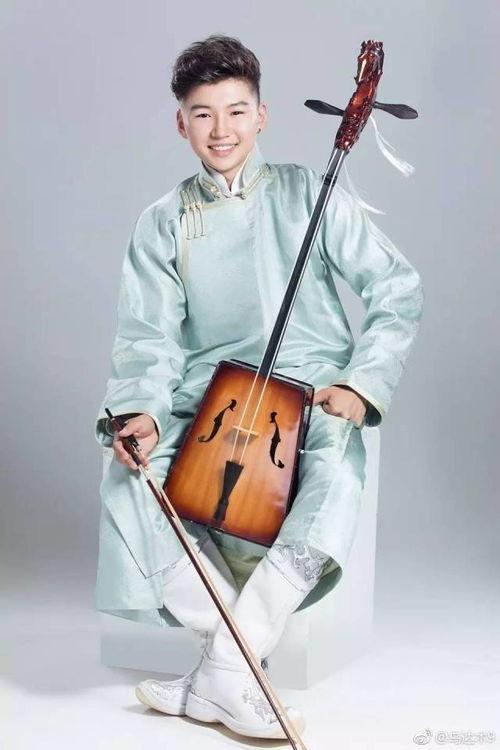 乌达木长大后的视频,从草原牧童到璀璨明星的成长之路