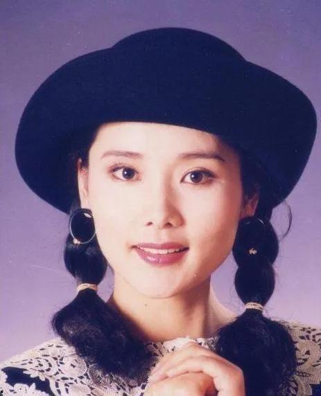 何赛飞视频,揭秘影视巨星幕后故事